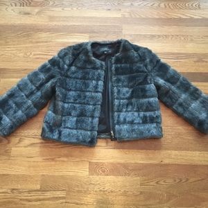 Ann Taylor gray-blue faux fur cropped coat EUC M